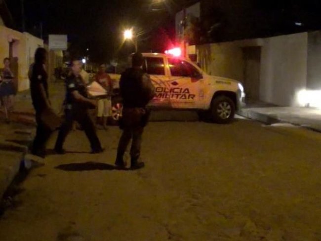 Polícia Civil investiga jovem morto e dois baleados no Dirceu
