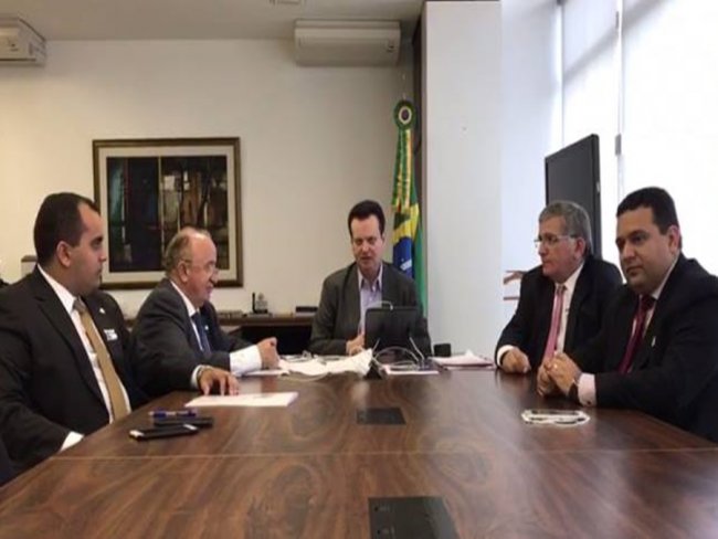 Em Brasília, prefeito solicita recursos para investimentos em União