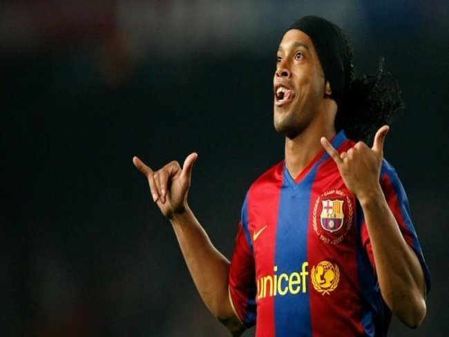 Ronaldinho Gaúcho revela motivo de ter saído do Barcelona em 2008
