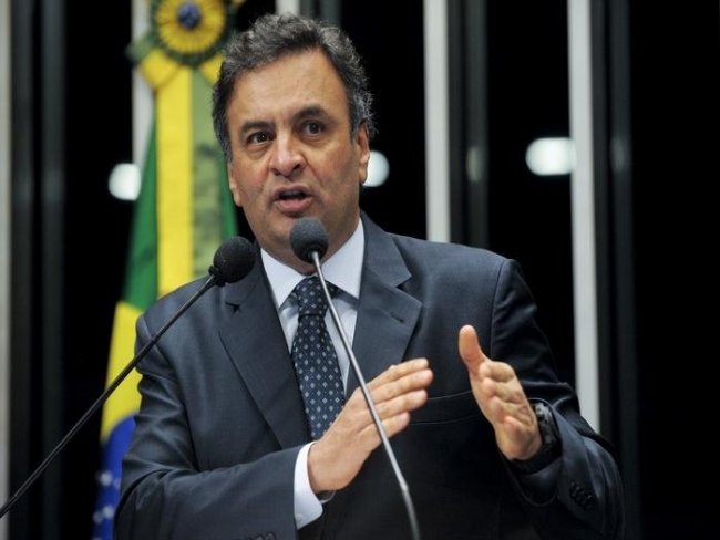 Senado rejeita decisão do STF e devolve mandato a Aécio Neves