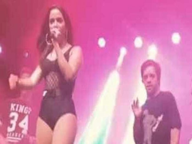 Anitta responde críticas sobre ter bailarino com Síndrome de Down