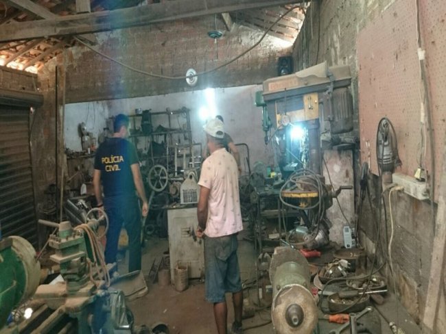 Polícia Civil prende homem e fecha fábrica ilegal de armas de fogo em Altos
