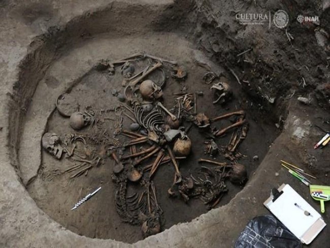 Esqueletos entrelaçados e em espiral são descobertos no México