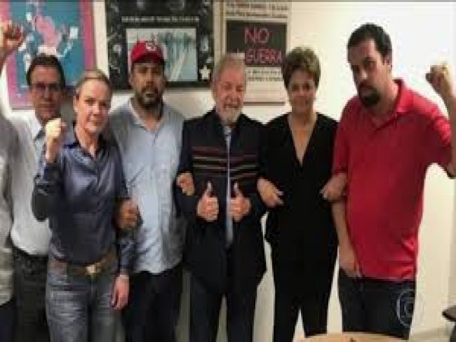 Com prisão de Lula e restrição de foro, partidos correm por mandatos