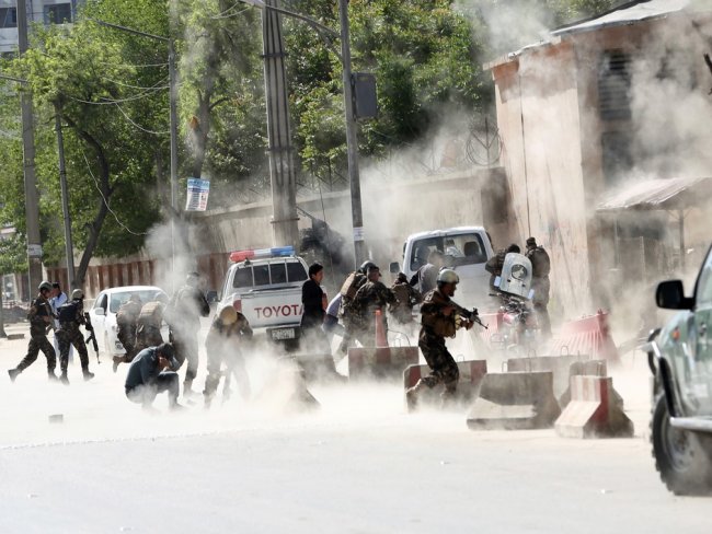 10 jornalistas são vítimas de homem-bomba no Afeganistão