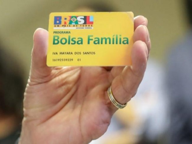 Bolsa Família: Aumento será anunciado hoje entre 5,5% e 6%