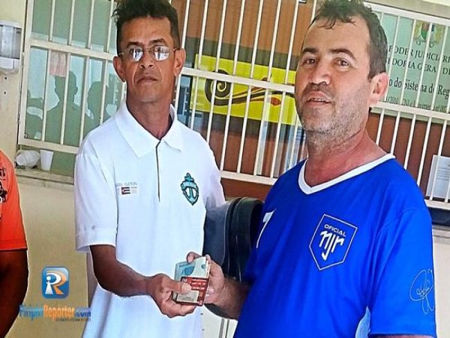 Homem encontra R$ 2 mil e passa 20 dias procurando dono no Piauí