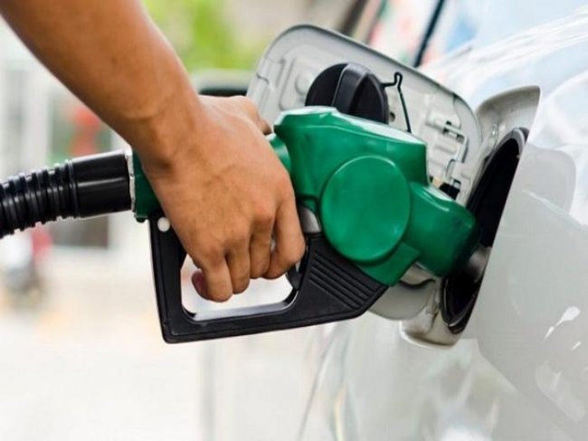 Petrobrás aumenta preço da gasolina em 0,74% nas refinarias