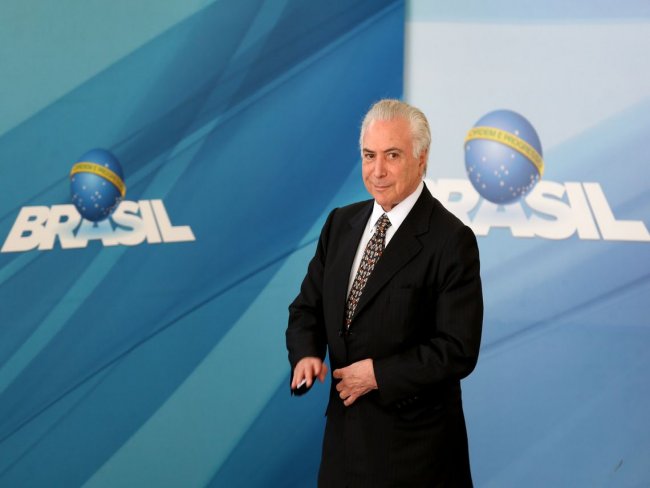 Temer reafirma que não quer mudar a política de preços da Petrobras