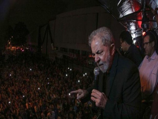 Justiça de SP determina desbloqueio de 50% dos bens de Lula