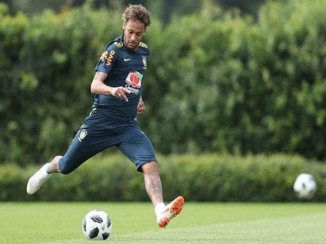Tite confirma Neymar como titular para amistoso contra Áustria