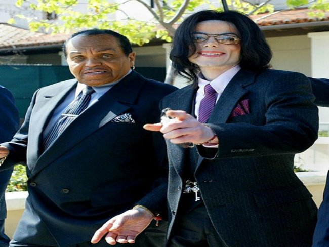 Aos 89 anos, morre pai do cantor Michael Jackson