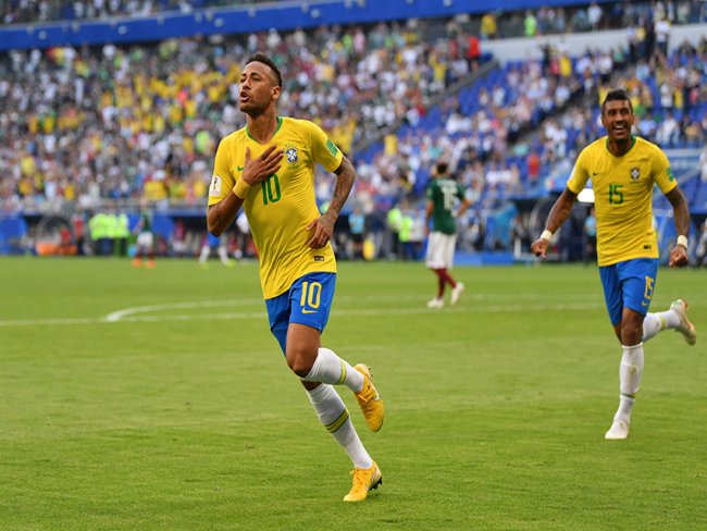 Neymar faz o que Messi e CR7 não conseguiram e leva Brasil às quartas