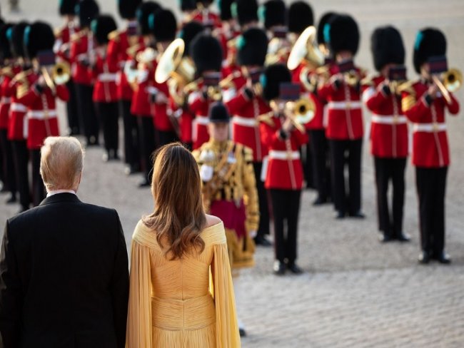 Trump chega a Windsor e é recebido pela rainha Elizabeth II