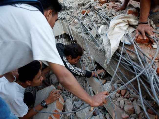Terremoto deixou mais 130 mortos e 150 mil desabrigados na Indonésia