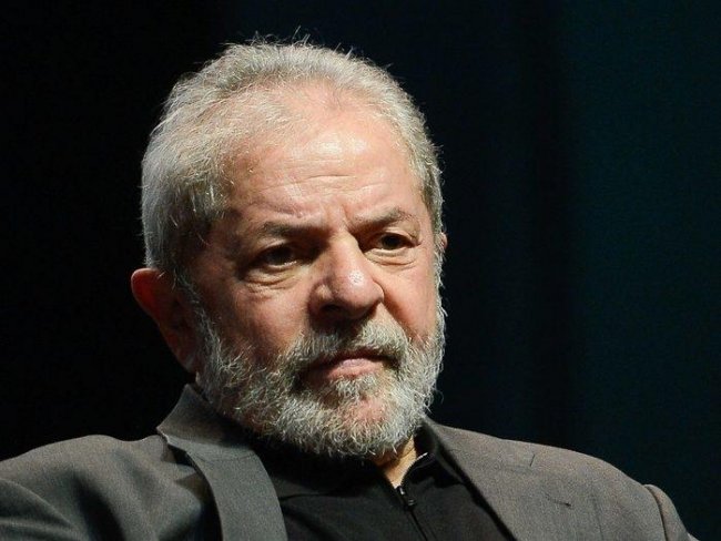 Da cadeia, Lula usa a força política para projetar eleição
