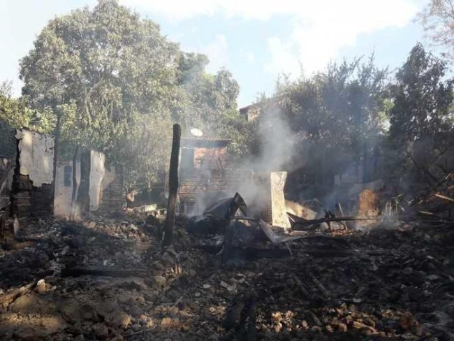 Incêndio destrói residência na zona Leste de Teresina
