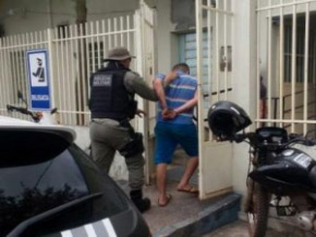 Filho é preso após tentar matar o pai com golpe de faca no Piauí