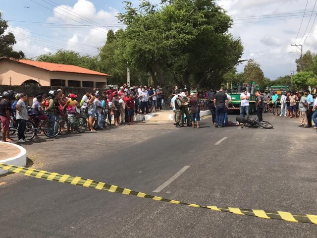 Motociclista morre após colidir com caminhão em Parnaíba, Norte do Piauí