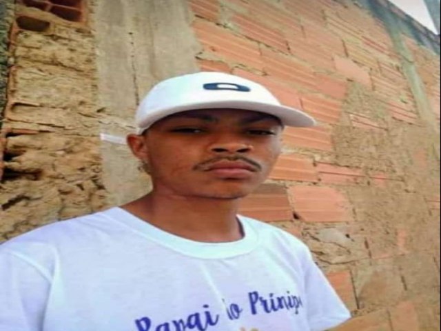 Jovem de 22 anos é assassinado a tiros em clube de festa no Piauí