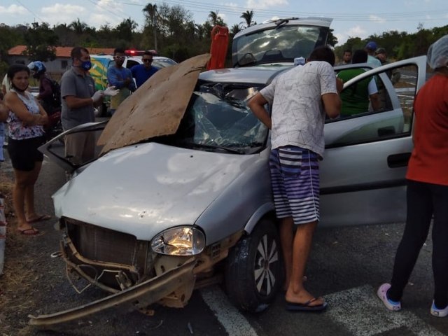 Grave acidente mata idoso e deixa adolescente ferida em rodovia do Piauí