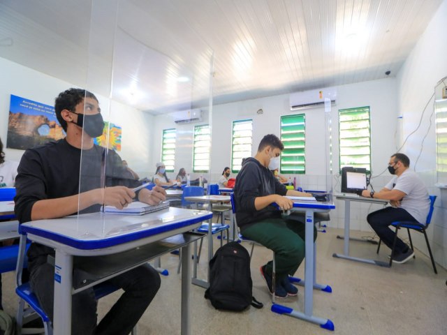 Aulas presenciais passam a ser obrigatórias nas escolas estaduais no Piauí