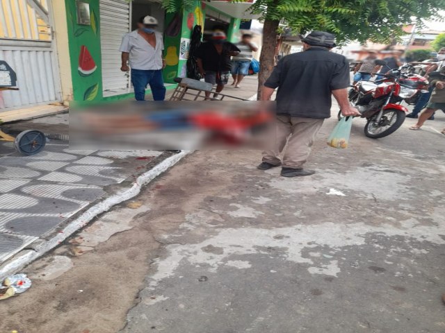 Homem é morto com facadas no pescoço no centro de cidade no Norte do Piauí
