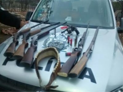 Floresta: Policiais militares cumprem mandados de busca e apreendem armas de fogo