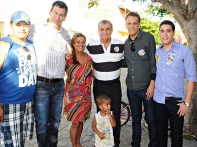 Adalberto amplia palanque no Sertão e recebe apoio do vice-prefeito de Floresta