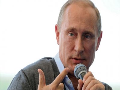 Putin acusa Europa de ignorar ações militares de Kiev contra civis