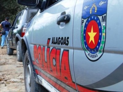 Atentado deixa dois gravemente feridos em São Miguel