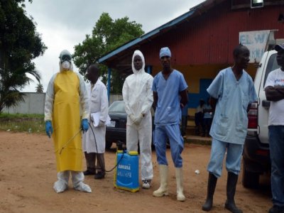 Serra Leoa determina que população não saia de casa por causa do ebola