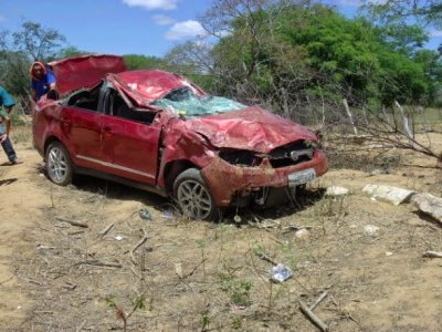 Mãe e filha do prefeito de Santa Filomena se envolve em acidente automobilístico