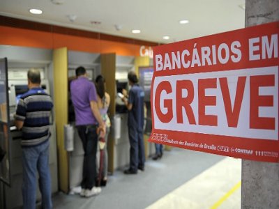 Bancários de Pernambuco aderem à greve nacional