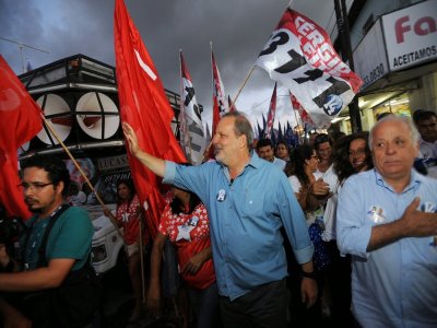 Armando defende projeto para tirar Paulista do atraso