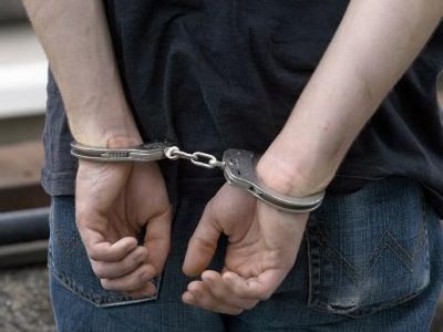 Homens são presos ao oferecer carro como propina em Goiana, PE