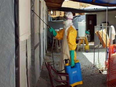 Japão autoriza uso de medicamentos experimentais contra o ebola