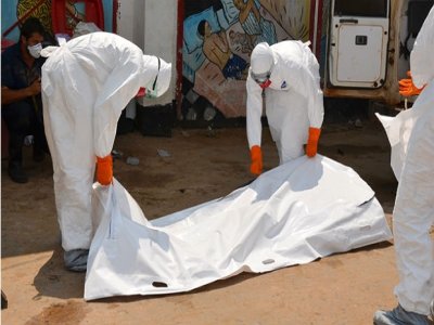 Casos de ebola estão próximos de 14 mil, afirma OMS