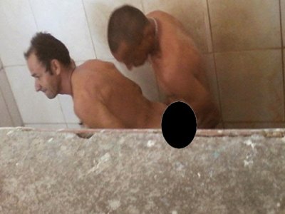 Vereador foi flagrado fazendo sexo com amigo no banheiro do posto de gasolina
