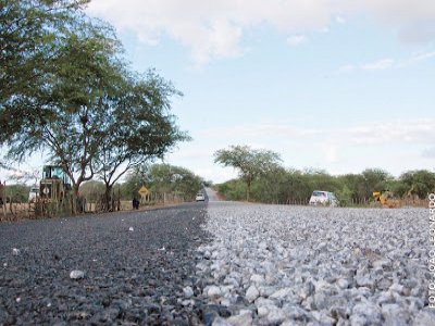 Prefeito de Tacaratu solicita novos reparos na PE-375, rodovia que liga o município a Inajá