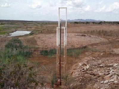 Floresta: Barragem que receberá água da Transposição sem manutenção há 8 anos em PE