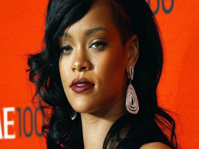Rihanna ganha processo contra uso de sua imagem