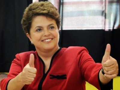 Dilma sanciona sem veto lei que favorece os caminhoneiros