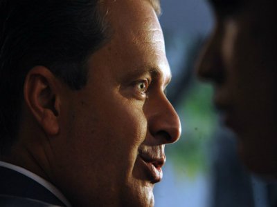 Eduardo Campos teria recebido R$ 10 milhões dos desvios na Refinaria Abreu e Lima, diz jornal