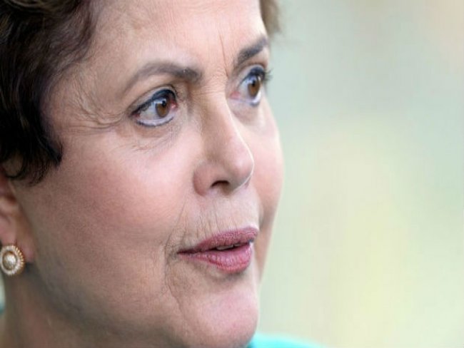 Dilma sanciona lei que transforma assassinato de mulheres em crime hediondo