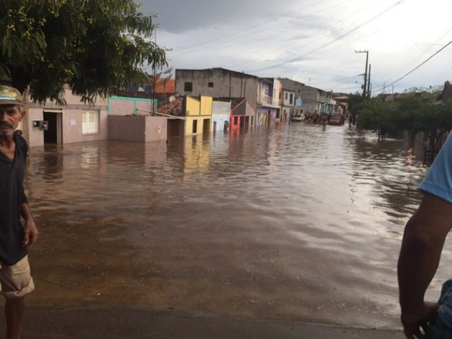 Chuva em Araripina provoca prejuízo e cidade pode decretar calamidade