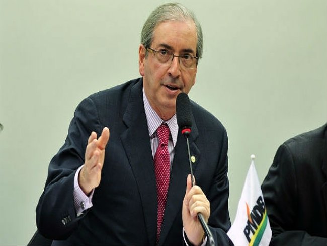 Câmara deve discutir reforma política em maio, diz Eduardo Cunha