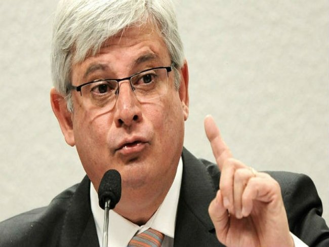 Janot diz a deputados da oposição que não há motivos para investigar Dilma