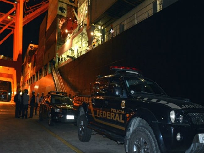 Polícia apreende 33 kg de cocaína a bordo de navio que atracou em Suape
