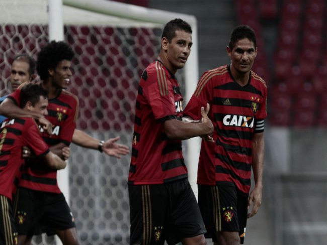 Santos x Sport será às 11h pelo Brasileirão